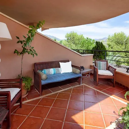 Nueva Andalucia Magna Golf Апартаменты *